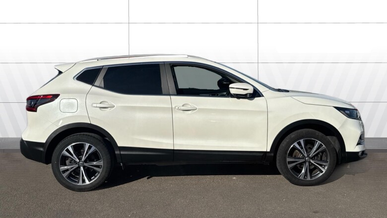 Nissan Qashqai 1.2 DiG-T N-Connecta 5dr Petrol Hatchback